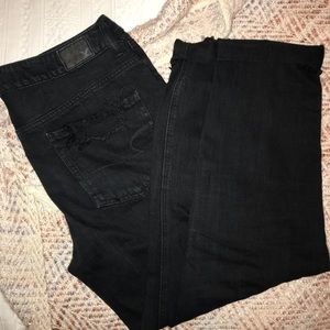 Black American Eagle Tomgirl Jeans